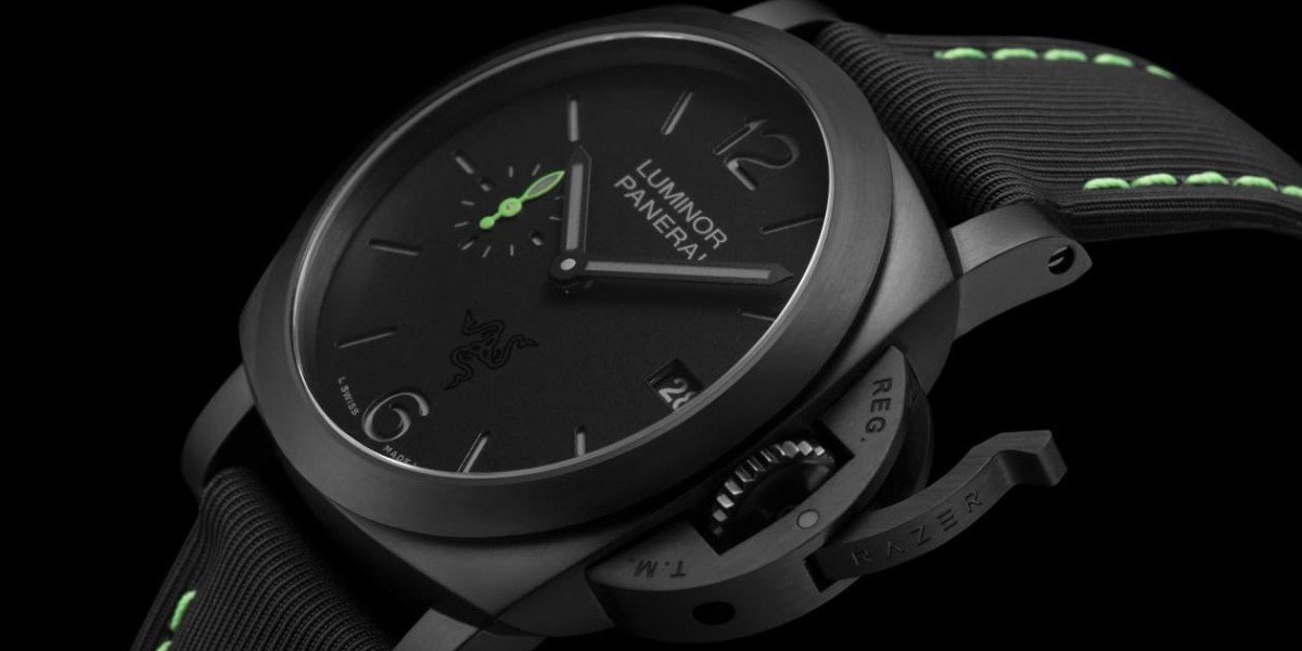 沛纳海携手电竞周边品牌RAZER雷蛇打造Luminor限量联名表