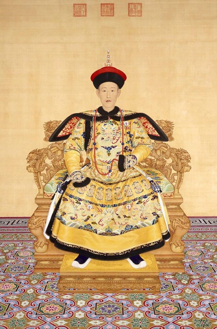 江诗丹顿以明、清王朝盛行的“海水江崖纹”纹样为主题，发表两种共四款的Métiers d'Art系列新作。