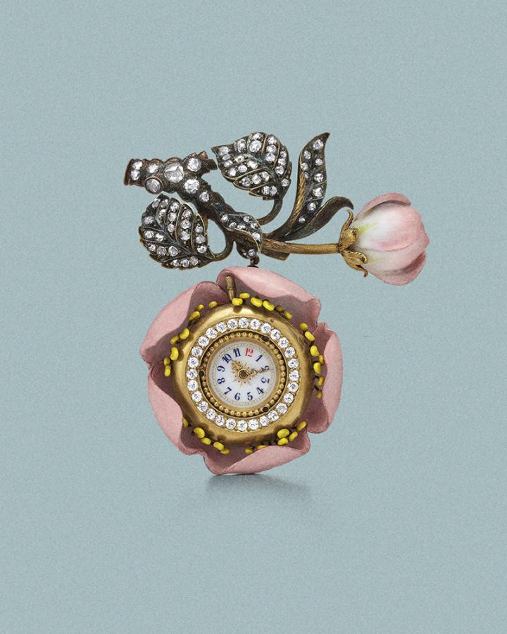 Apple Blossom 胸针表，黄金、钻石、珐琅，Tiffany & Co. 1889 年，古典珍藏库曾于 1889 年法国巴黎世界博览会 (Exposition Universelle) 展出。