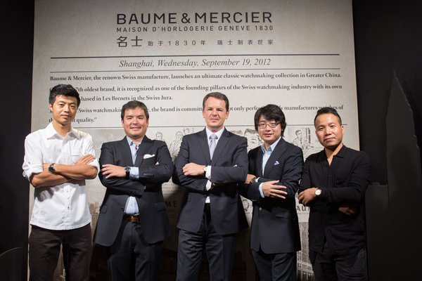 名士表首席执行官万亚伦先生(左三)与行业精英领袖3G门户创始人及总裁张向东（左一）