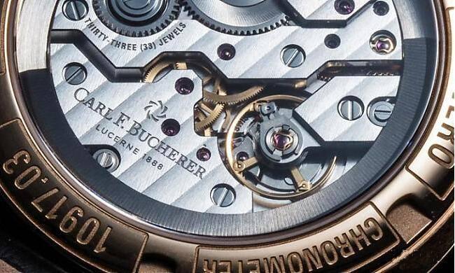 环状自动盘的自动轮是连结到转环内缘的齿条，由于环身在承受衝击时可能会有位移，因此自动轮也有避震器