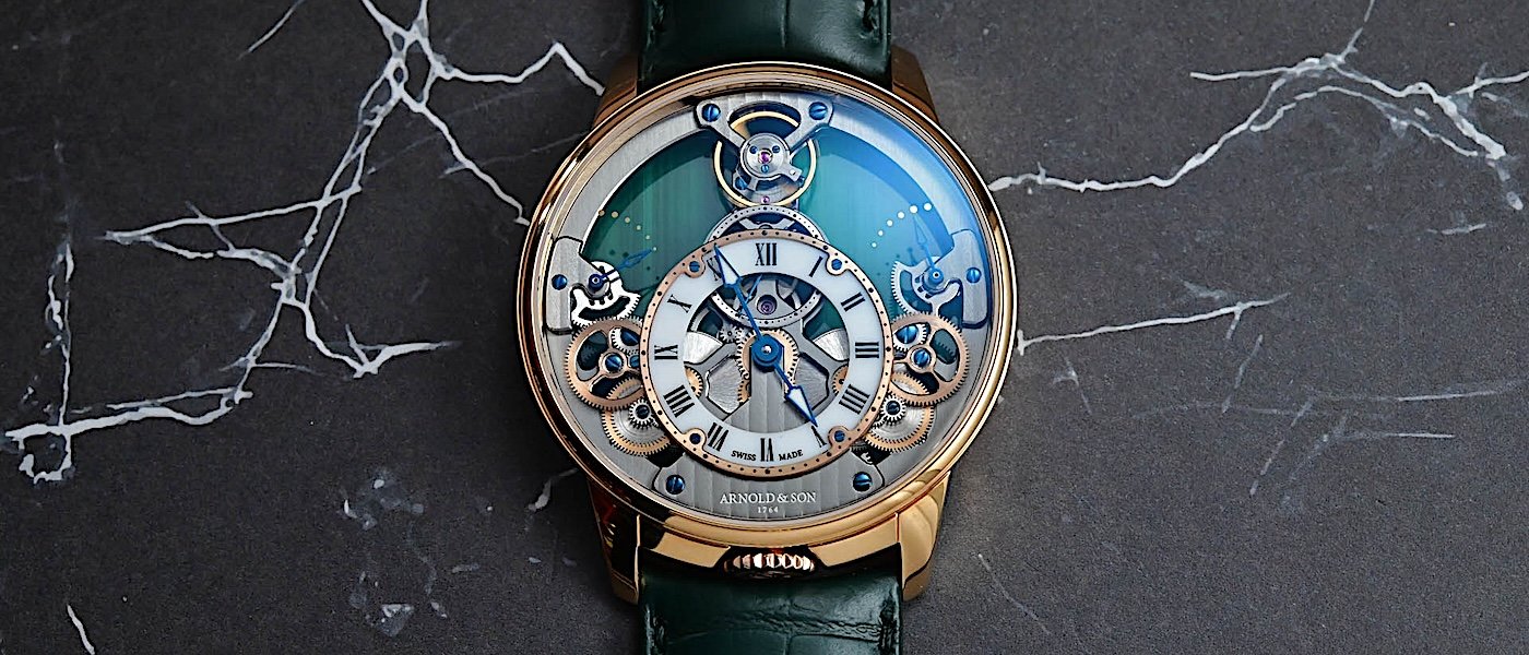 悬浮的优雅：ARNOLD & SON Time Pyramid 孔雀石