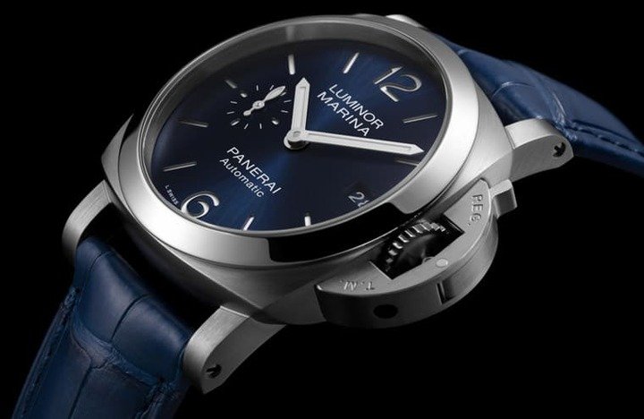 Luminor Marina Quaranta将表径调整为40mm，将品牌男表尺寸再往下修