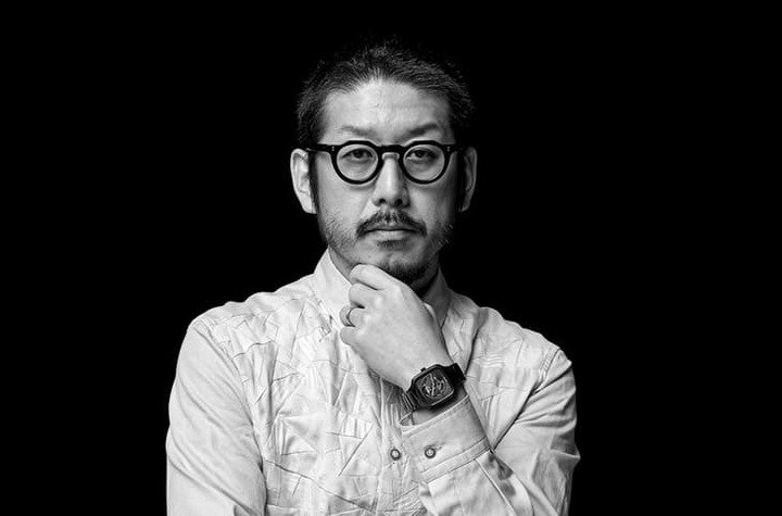 时装设计师森永邦彦再度与雷达表合作，将其擅长的光致变色技术导入品牌手表作品中。