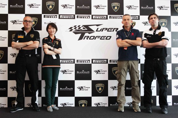 Blancpain宝珀与兰博基尼高层出席Super Trofeo超级挑战赛2013赛季上海站新闻发布会