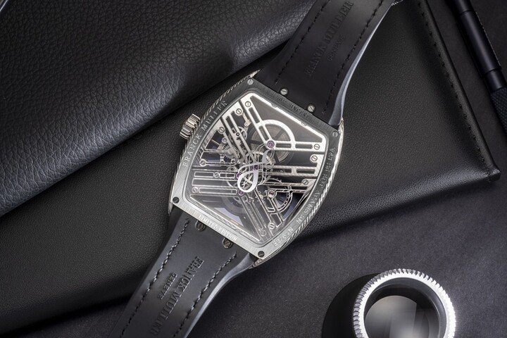Franck Muller Vanguard Damascus Steel Sincere Platinum Jubilee Edition。
