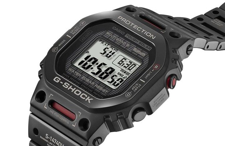 G-SHOCK发表以虚拟实境为灵感设计的GMW-B5000TVA-1