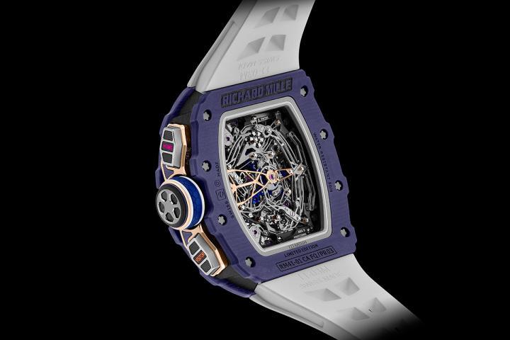 全新 RM 41-01 手动上链机芯惊艳亮相，媲美 RICHARD MILLE 最复杂机芯作品。