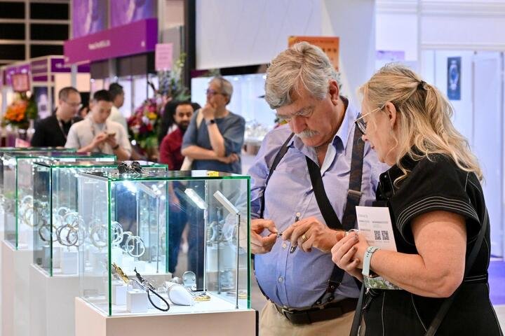 香港钟表展展出各式各样精湛工艺手表、配件及零件等，为环球买家提供一站式采购商贸平台。