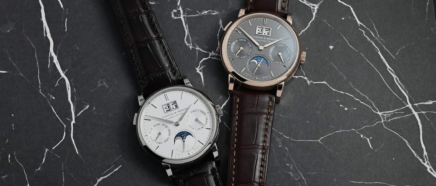 星日从容的简约岁月：朗格发表全新 Saxonia Annual Calendar 年历腕表