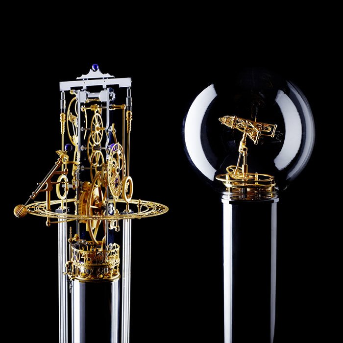 左： LA LUNA - 右： CONTINUM MOBILE