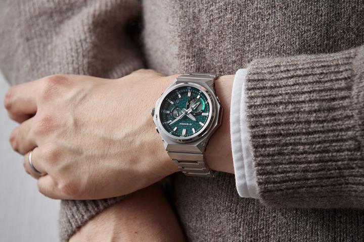 G-Shock 以简约外观为主轴打造全新中型尺寸型号 GST-B1000。