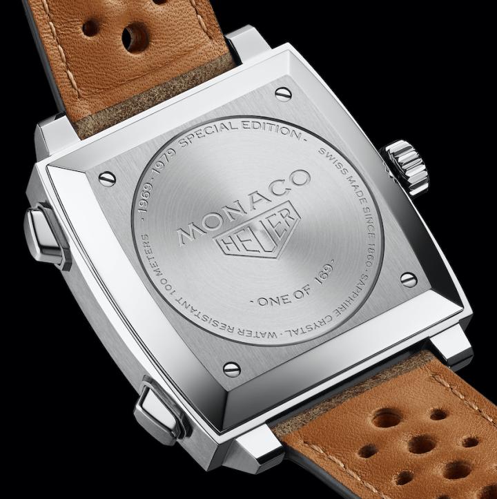 这款灵感源自1970年代风格的腕表，底盖镌刻原版\"Monaco Heuer\"标志，以及\"1969-1979 Special Edition\"和\"One of 169\"的字样