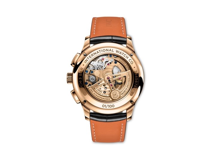 万国表（IWC）自制的 89900 型自动上链机芯