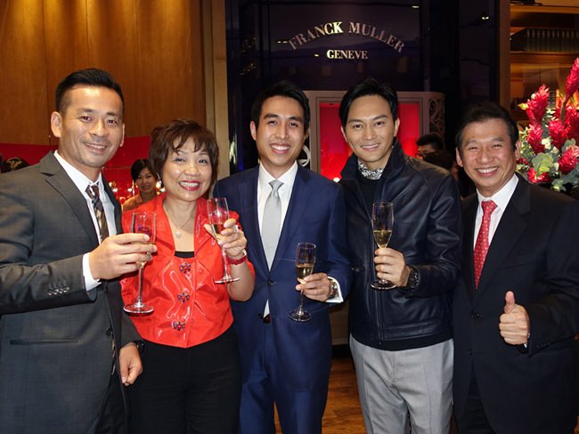 （左起)周焯华先生、FRANCK MULLER亚太区主席朱李月华博士、FRANCK MULLER亚太区副主席兼执行董事朱俊浩先生、FRANCK MULLER亚太区品牌大使张智霖先生及Sincere Watch Limited执行董事朱沃裕先生