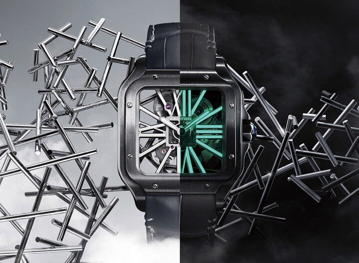 Santos de Cartier Skeleton有一款ADLC涂层不锈钢版本，它特别在机芯桥板、指针以及品牌Logo处填上Super-Luminova夜光涂层，当佩戴者置身暗处时，腕表发出的夜光效果能使其维持出色的判读效果，实用性更上层楼