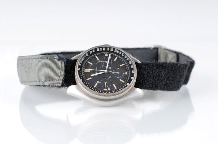 BULOVA