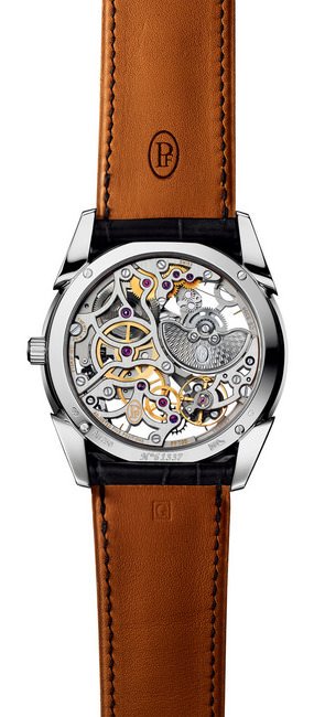 Tonda 1950 Skeleton全镂空腕表所搭载的PF705机芯
