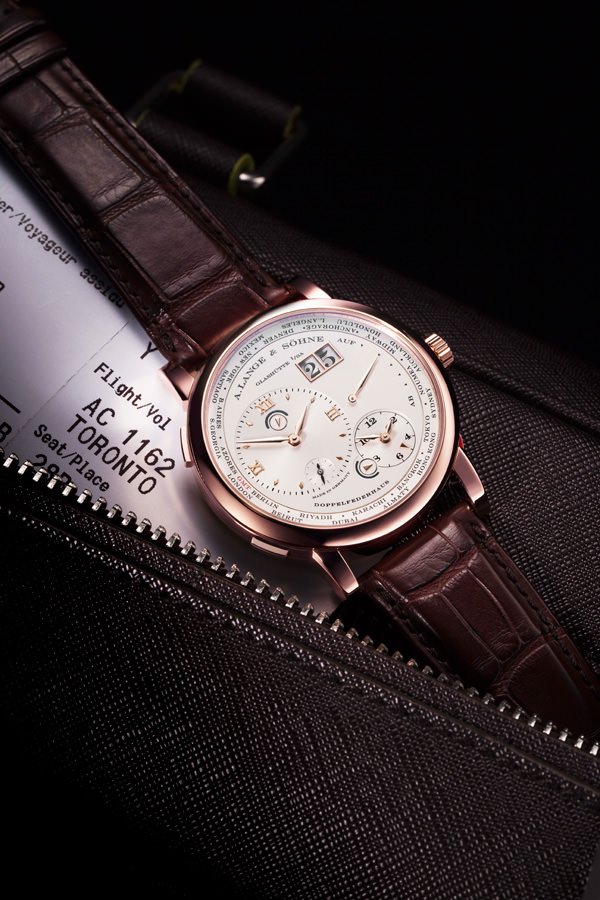 Lange 1 Time Zone设计沉实洗练，成熟稳重