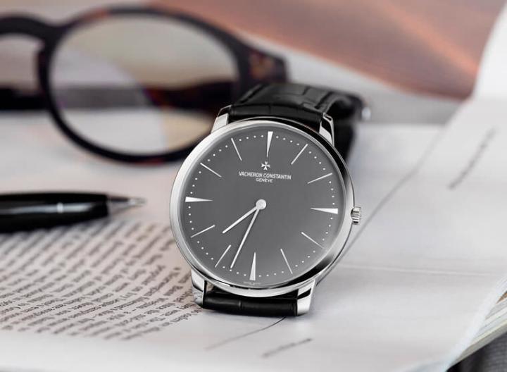 拥有江诗丹顿手表的表主，如果想要入手新款VC手表，近期品牌推出的换购服务将有助于以更甜的价格入手自己的手表心头好