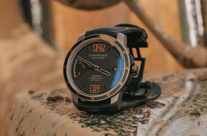 萧邦第二次和改装表品牌Bamford Watch Department合作，且这次双方同样以Mille Miglia赛车表系列为基础打造新款。
