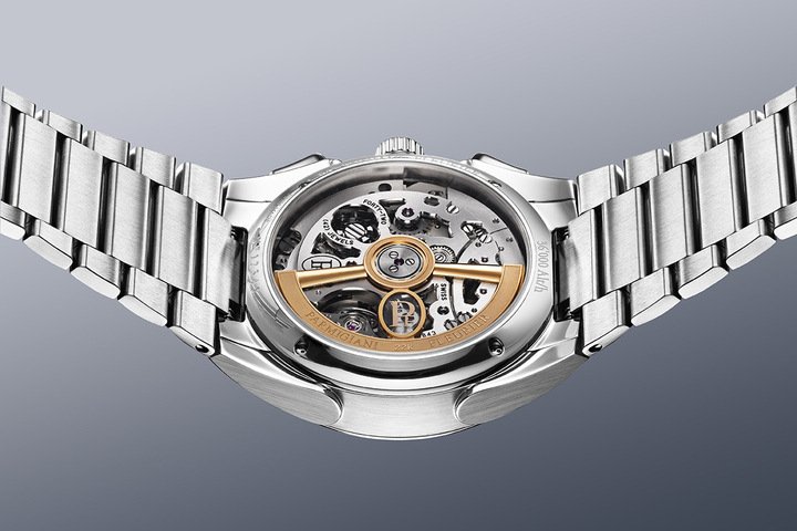 Tonda PF Chronograph搭载PF070自动上链机芯，零件数288枚、宝石42颗，振频5赫兹，动力储存65小时，COSC认证。
