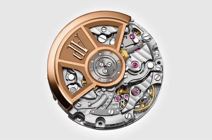 表款搭载的4404机芯摆轮震频为4Hz，动力储存可达70小时。