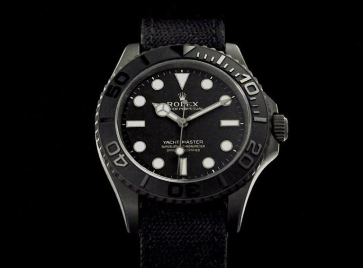 根据外媒报导，Ben Ainslie手上的Yacht-Master 42mm其实是一款钛金属原型表，未来劳力士有没有可能把这款手表投入量产？着实令人期待