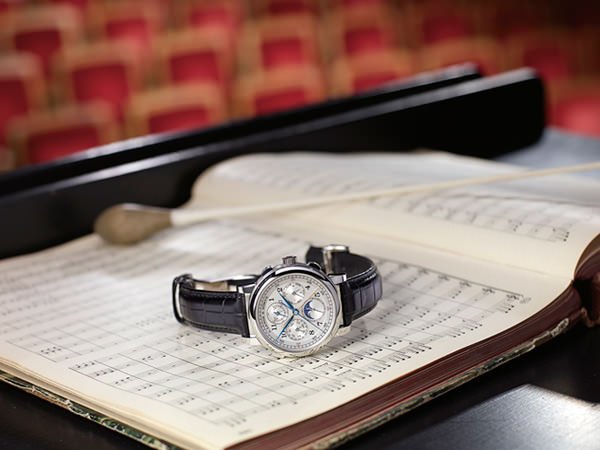 指挥架上放着1815 Rattrapante Perpetual Calendar腕表
