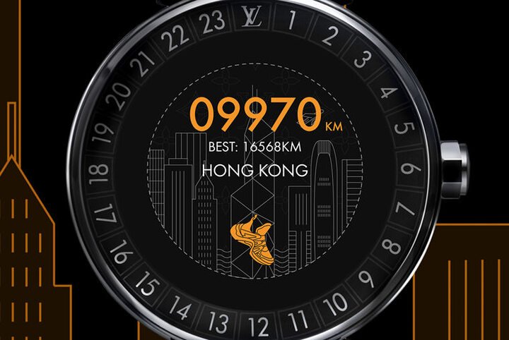 游戏从巴黎出发，LV Archlight运动鞋图案围着外圈游走。只要轻按表面，采用空气动力学设计的经典运动鞋便会跳过世界各地的障碍物，到达取材自《路易威登旅游指南》的各个大都会