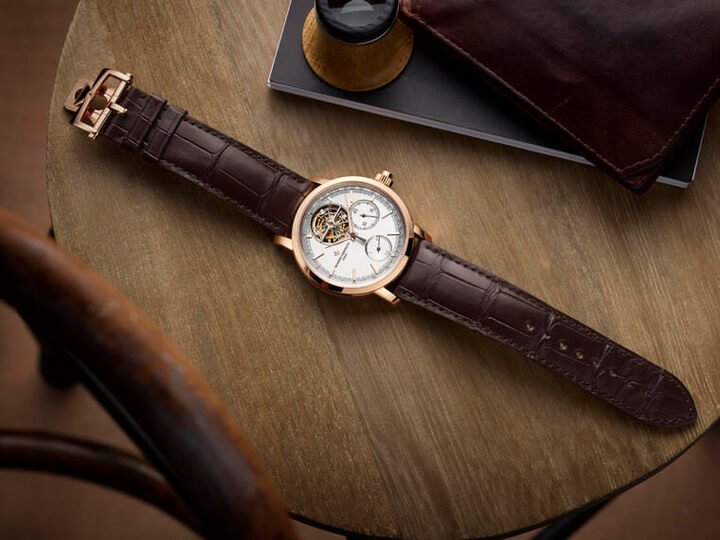 江诗丹顿推出具有陀飞轮与单按把计时功能的Traditionnelle Tourbillon Chronograph，其在两项复杂功能中都导入了改良式设计，一方面优化机芯品质，同时也呈现赏心悦目的视觉效果