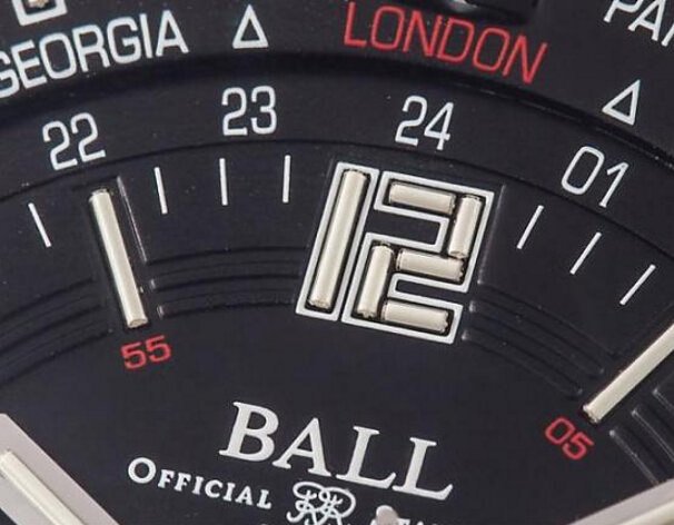 作为波尔表专利的BALL WATCH H₃自体发光微型气灯的光能量能持续长达25年， 而这些气灯分佈在时标和时针上，目的是在能见度有限的环境中也不影响读时