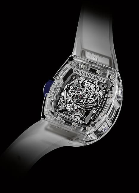 RICHARD MILLE Felipe Massa「10周年纪念」腕表系列的核心就是「专属」，RM 011配备RMAC1机芯
