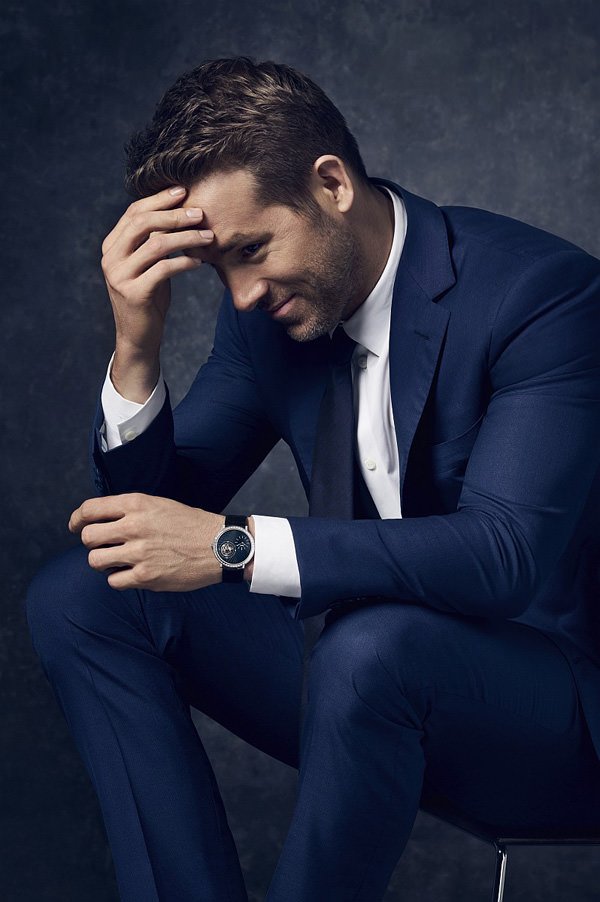Ryan Reynolds配戴 Piaget Altiplano陀飞轮高级珠宝腕表