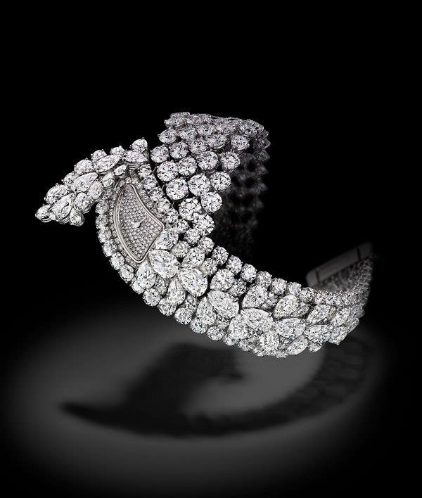 最佳珠宝表奖入围表款之海瑞温斯顿 (Harry Winston) Harry Winston The Ultimate Collection™ Rendez-Vous