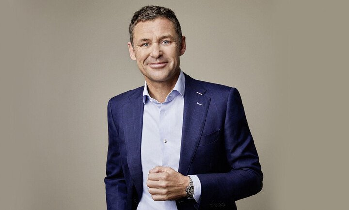 出生于丹麦的Kristensen，赛车生涯共赢得9届的利曼24小时耐力赛冠军，为该项赛事史上第一人，2013年正式自赛场上退休