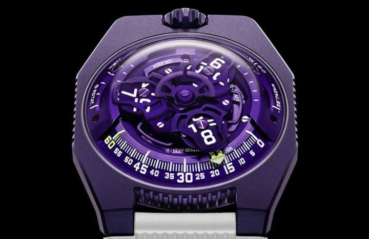 URWERK的UR-100V新作采用神祕紫色作为主调，包括表壳与机芯零件都镀上紫色散发特殊气息。