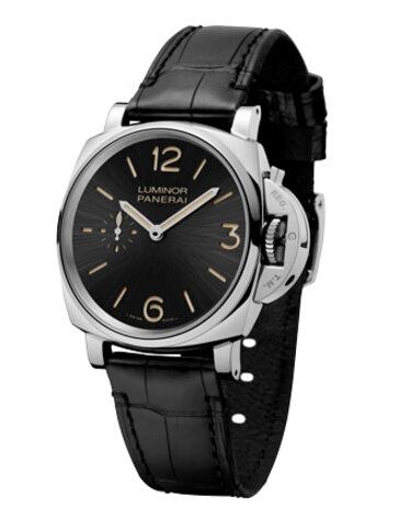 LUMINOR DUE 3 DAYS ACCIAIO – 42毫米3日动力储存精钢腕表