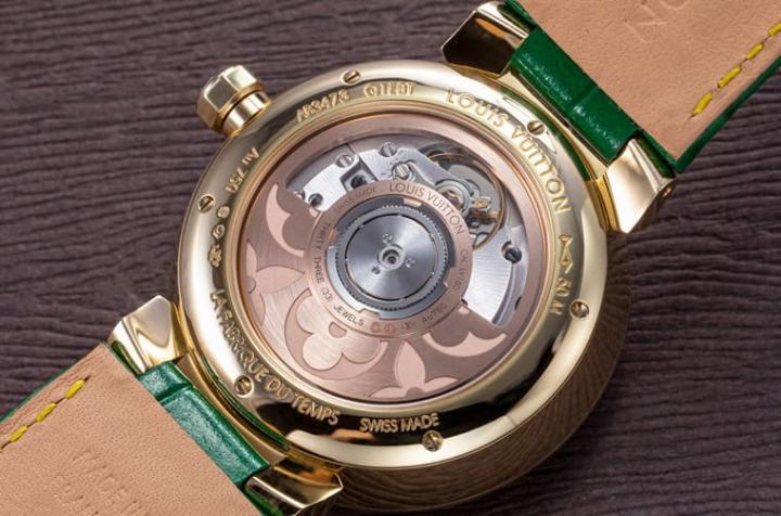 路易威登花费三年时间打造出手表搭载的LFT325机芯，其结构复杂度颇高。Source：SJX Watches。