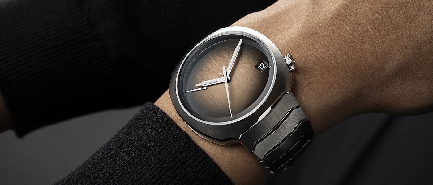 见证四年一度的229：H. Moser & Cie. Streamliner疾速者万年历烟燻鲑鱼面概念腕表