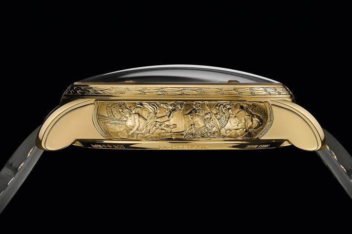 表圈上饰有手工镌刻月桂花环，月桂花环自古希腊时期便与太阳神阿波罗紧密相连，如今依然是胜利的象征。