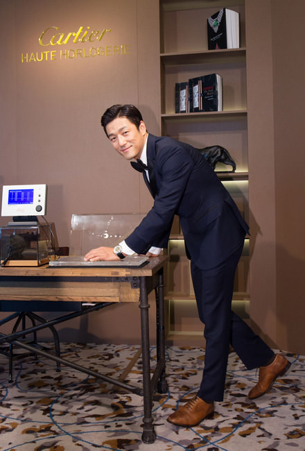 优雅绅士池珍熙现身 卡地亚 cartier 高级制表展