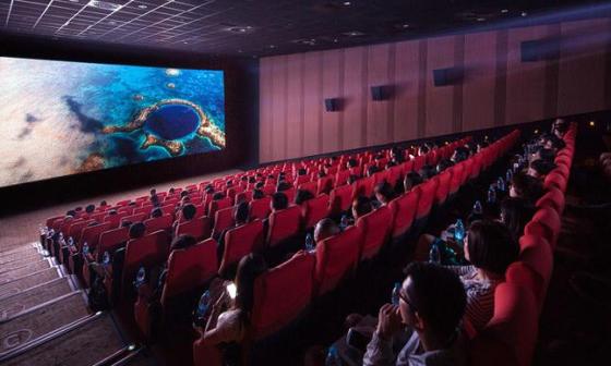 欧米茄 Omega 荣耀发布影片《海洋宇宙》