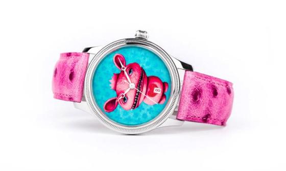 Lína Rut创作的表盘上有一张她特有的Happy Face（欢颜）