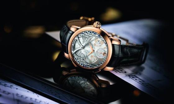此大师级腕表艺术品耗时超过5年时间完成，将音乐与时间、美学与功能完美融合
