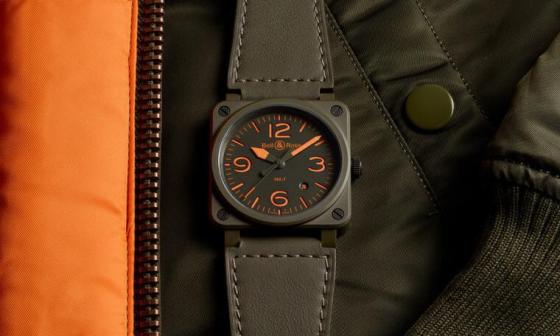 擅长以飞行世界的元素作为手表设计灵感的柏莱士，2019年别开生面地以经典的MA-1飞行外套为题，从手表的材质、配色等层面着手，营造出外套予人的经典风格