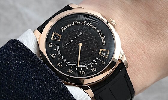 此地彼隅共朝夕，逆跳时分寄相思：Van Cleef & Arpels Midnight Heure d'ici & Heure d'ailleurs 腕表
