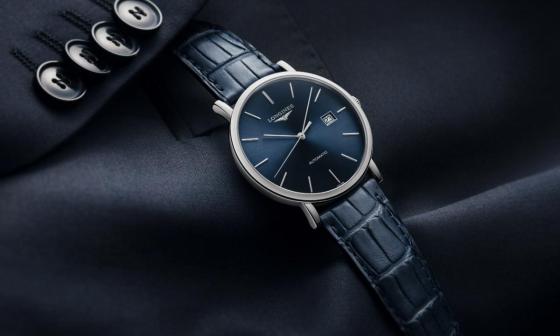 优雅系列凭藉简洁设计与功能赢得市场青睐，2018年新推出蓝面版本，搭配蓝色鳄鱼皮表带，诠释出男女皆宜的翩翩风度