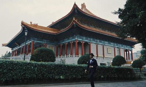 宝玑的Classic Tour经典绅仕巡迴之旅第六站来到台北，品牌邀请艺人钟承汉拍摄短片，诠释优雅绅士风貌以及台湾在地美景风光