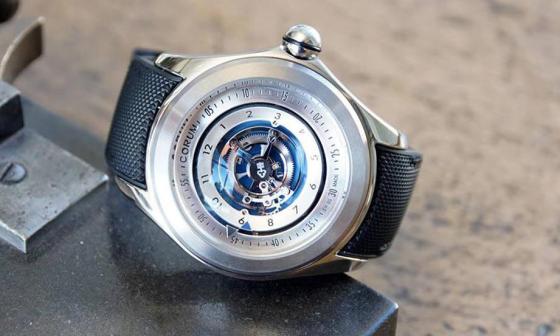 泡泡表也略懂陀飞轮 CORUM 昆仑表 Bubble Central Tourbillon